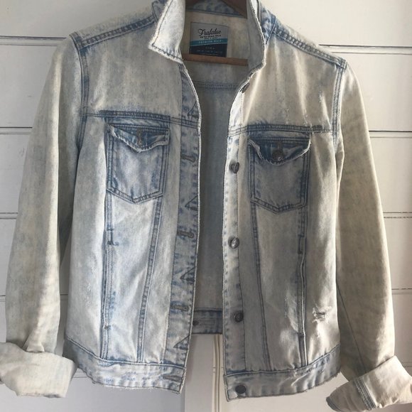 ZARA distressed denim jacket - Picture 1 of 4